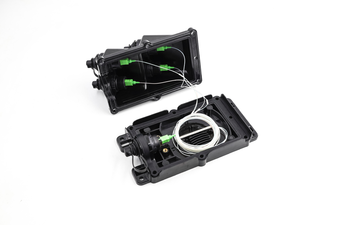 IP67 Grade 2/4/6/8/12 Port Optical Terminal Box for FTTX Networks with Wall or Pole Mounting